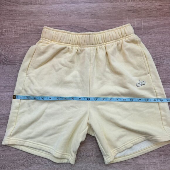 Alo Accolade Shorts Sweats in Light Yellow Buttercup Size XS - Picture 6 of 10